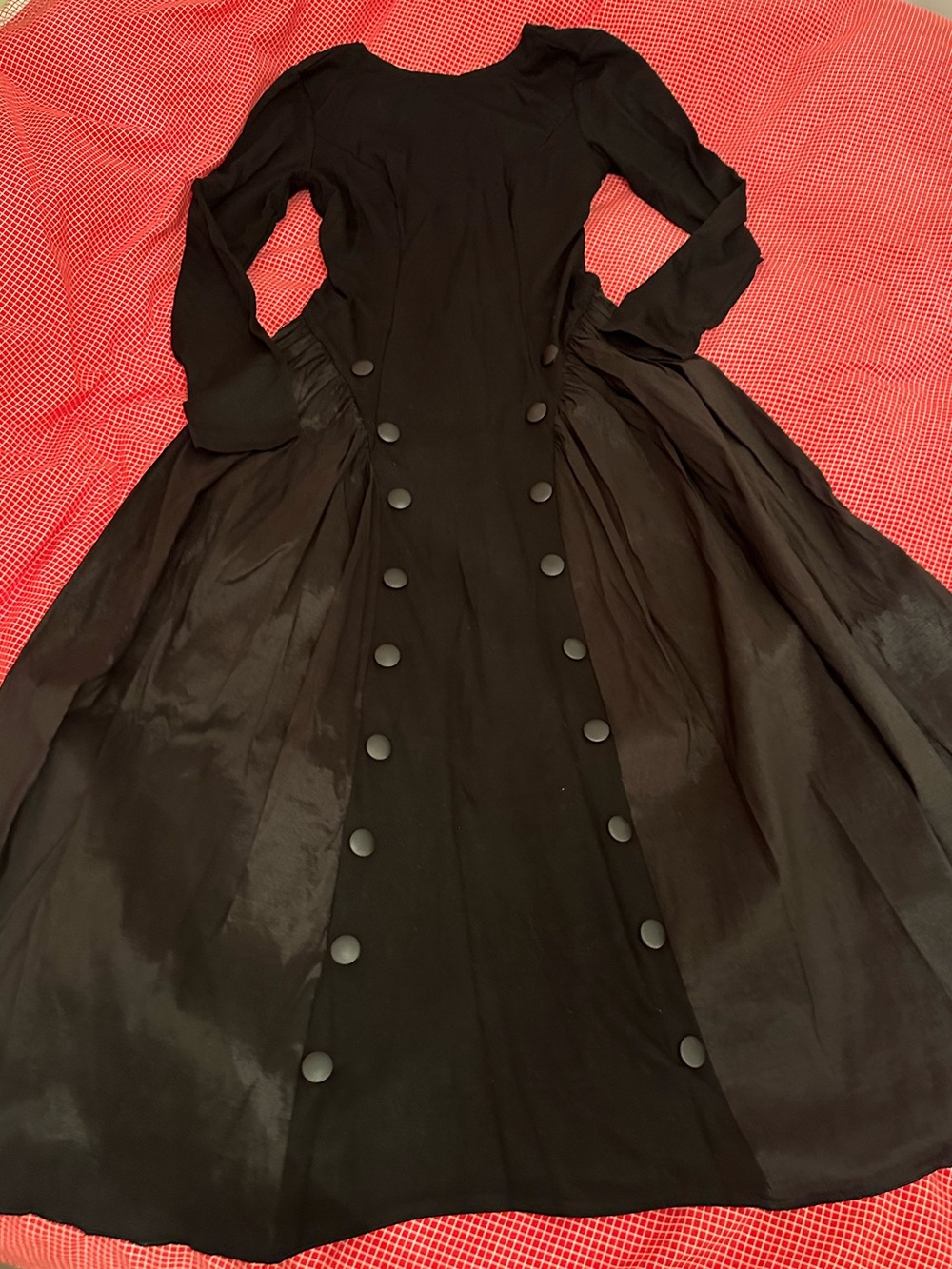 Classic Black Long Sleeve Gothic Style Button-Front Women’s Dress